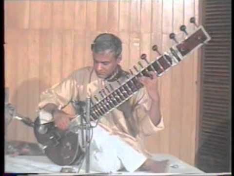Sitar excerpt from a concert by Dr. Sanjeeb Sircar. Tabla - Pt. Subhash Nirvan.