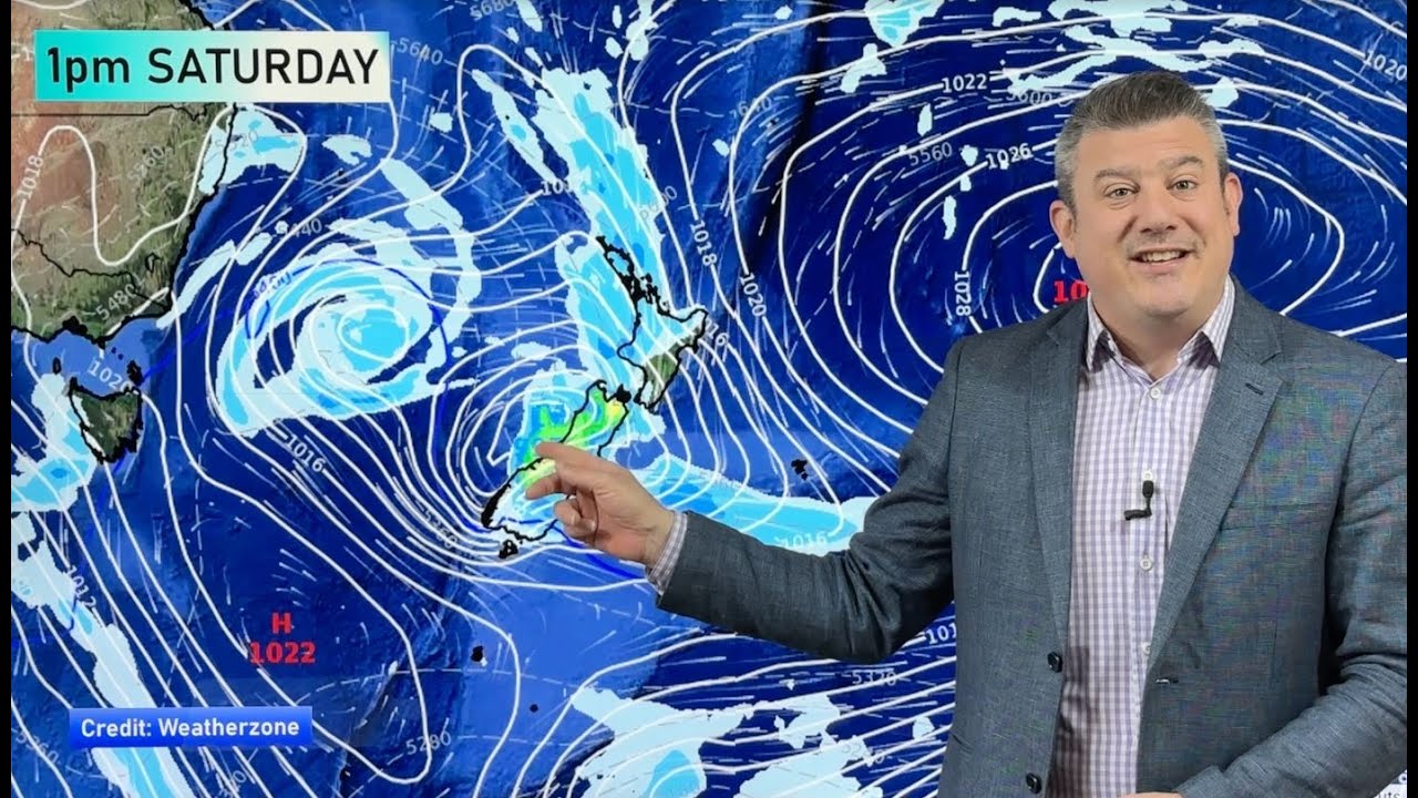 Latest on Labour Weekend low & the windy hot weather before it