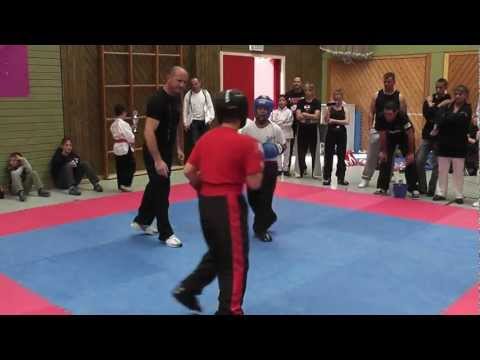 2012-10-06 Breisgau-Cup Niklas Baumann Sieg im Vietelfinale LK -40Kg - Sugambrer Fightclub