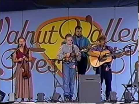 Nickel Creek in Andy May's Acoustic Kids - Walnut Valley Festival, 1995