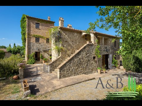 CASA DE CAMPO DENTRO DA HISTÓRIA E DA NATUREZA, SARTEANO, SIENA - TOSCANA