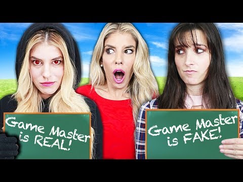 TWIN TELEPATHY CHALLENGE! Who Knows Me Better RZ Twin or Best Friend? (Game Master Battle Royale)