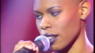 Skunk Anansie - 1996-02-19 Nulle Part Ailleurs