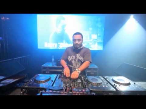 Cloud Surfing ( Harry Choo Choo ) Remix Produced by Stella Soundz