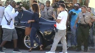 The Paps Cause Such A Frenzy Over Eva Longoria That The Sheriff Arrive