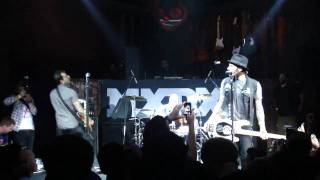 MxPx - Middlename (yuri&#39;s last show)