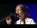 Deva Live Performance Waves Vienna