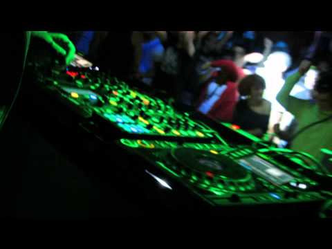 [FULL HD] Tom Hades live at Lucky Records Showcase party Basta Sava Centra 17.05.2013 part 1