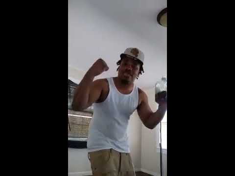 Smokepole fucking off in da trap