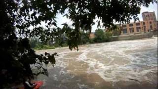 preview picture of video 'Elkhorn Creek, Porting Jim Beam Plant Dam at 3000cfs - 2011-07-09'
