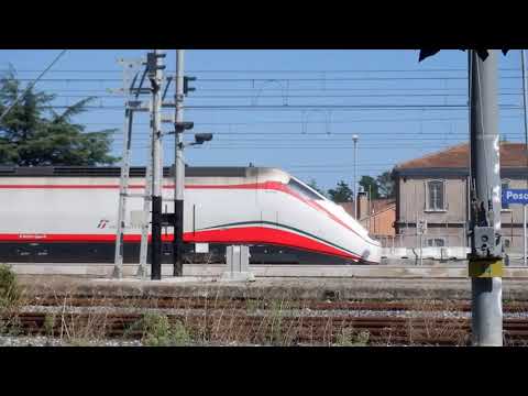 Annuncio, arrivo e partenza dell'IC 605