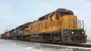 preview picture of video 'UP 9325 East - a GE C40-8 on 11-26-2014'