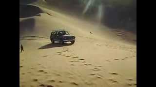 preview picture of video 'Timimoun, 4x4 surfant sur les dunes'