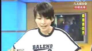 Hebe在健身器材上飆《遠方》高音，大小S很驚艷