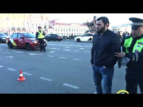 Подробности про мажора сбившего людей на  BMW  в центре Санкт-Петербурга