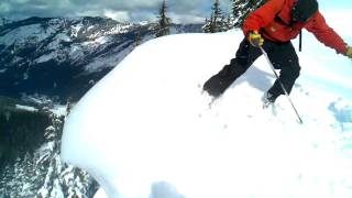 preview picture of video 'Crystal mountain South backcountry cornice'