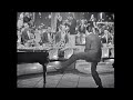 Adriano Celentano canta il tuo bacio è come un rock nella trasmissione Costellazione 25 luglio 1959