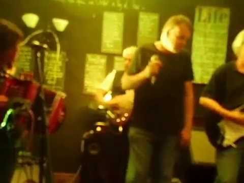 Y Cyffro - Rue Saint Michelle (Meic Stevens cover)