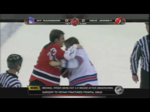 Erik Reitz vs David Clarkson Feb 9, 2009