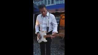 Frank Arras playing Guitar @ Lier Centraal August 2013