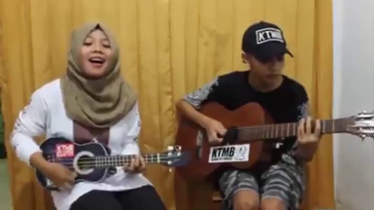 Viral dangdut lungset versi akustik