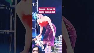 Download lagu enak bener liat nyomotin duitnya #dangdut #dangdutkoplo #masukberanda #beranda #music #liriklagu mp3