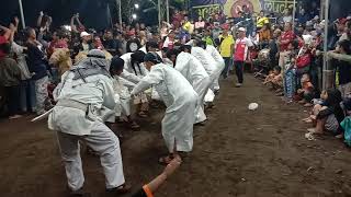 Download lagu Ontan-ontan brodut argo mudo live gunung lemah. Anak kecil goyang asyik sendiri mp3