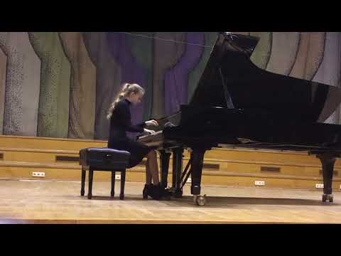 Julia Michalska - POSM II st. im. M. Karłowicza, klasa V