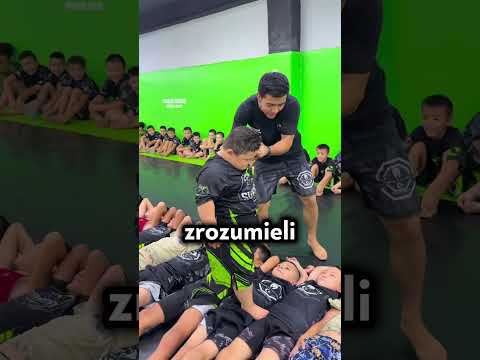 PRZETRWAŁBYŚ tego Wielkoluda?! 🤯🐻