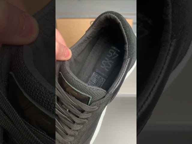 Чоботи жіночі шкіряні байка хутро 592641 Чорний Кеди чоловічі замшеві 588092 Чорні