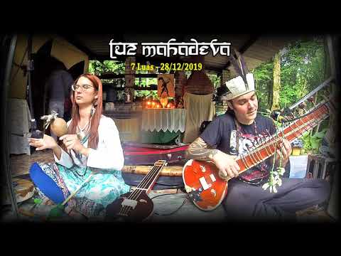 Luz Mahadeva ao vivo no Familia 7 Luas