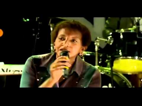 download lagu mp3 mp4 Leci Brando Z Do Caroo, download lagu Leci Brando Z Do Caroo gratis, unduh video klip Leci Brando Z Do Caroo