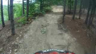 preview picture of video 'HONDA TRX 250R QUICK RIP ON THE GNARLY RIDGE TRAIL, TREVORTON PA, JULY 8TH 2012'