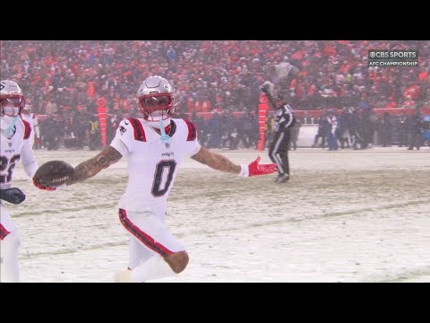 Gonzalez INT in a SUPER moment!