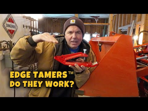Kubota B2601 with Edge Tamers