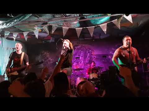 Kaleko Urdangak - Seguimos en pie @ La Casika - Madrid - 2019