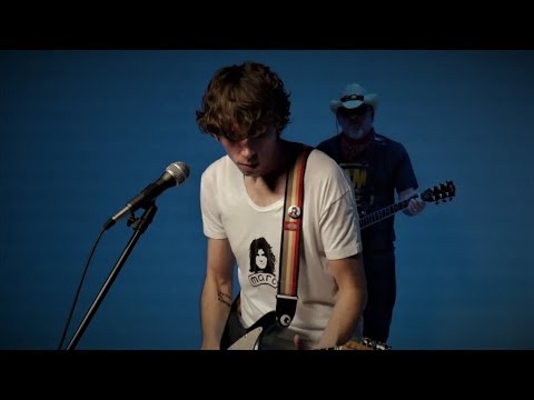 download lagu mp3 mp4 Atari Ferrari, download mp3 Atari Ferrari free downloadn, video klip Atari Ferrari