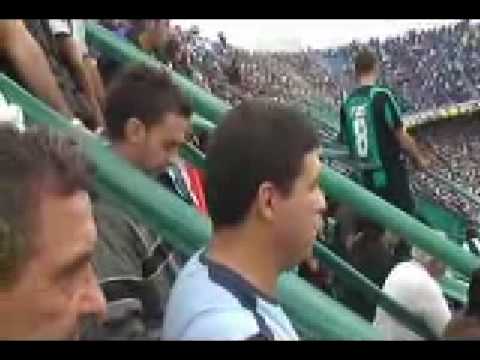 "chicago en la cancha de boca (primera parte)" Barra: Los Pibes de Chicago • Club: Nueva Chicago