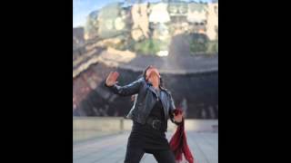 Danse le silence automnal