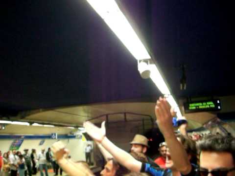 22-5-2010 Bayern - Inter UCL final in Madrid - Banchina Metro interisti vs tifosi Bayern