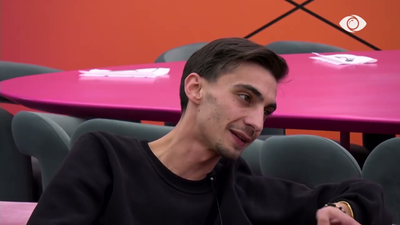 Nga se frymëzohesh që bën për të qeshur të gjithë…/ Sabina bisedon me Juxhinin