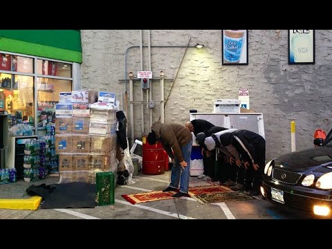 Nëse jemi në punë dhe nuk na jepet shumë kohë për namaz, a mund të bëjmë vetëm farzet në namaz etj?