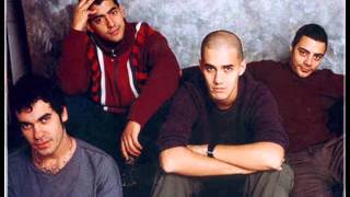 Beatle (Cosquín Rock 2003) Attaque 77