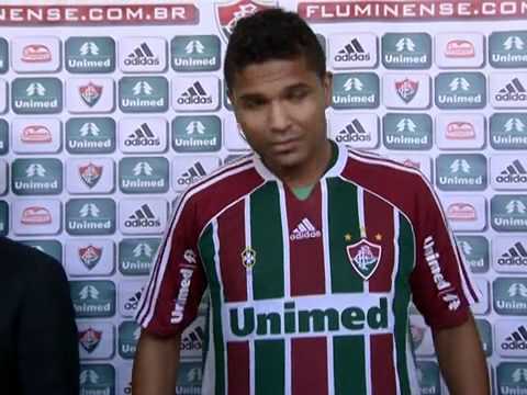 Zagueiro Anderson é apresentado como reforço no Fluminense