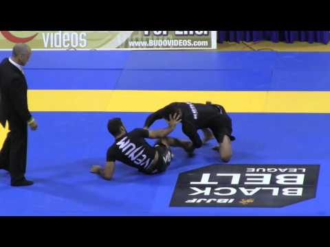 Gilbert Burns vs. Leandro Lo: 2013 IBJJF No-Gi Worlds