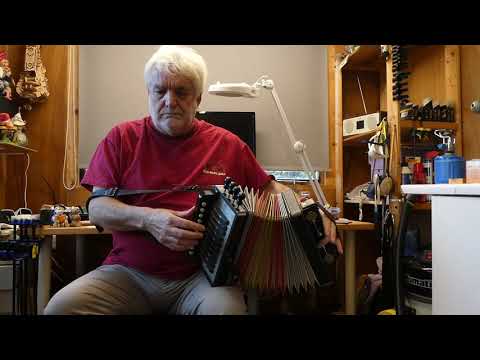 Boar's Head Carol - Lester - Melodeon