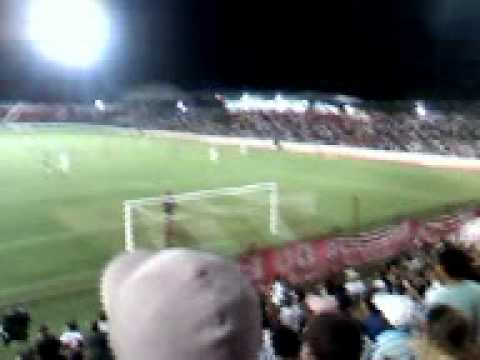 Torcida do Linense contra União São João 2010.