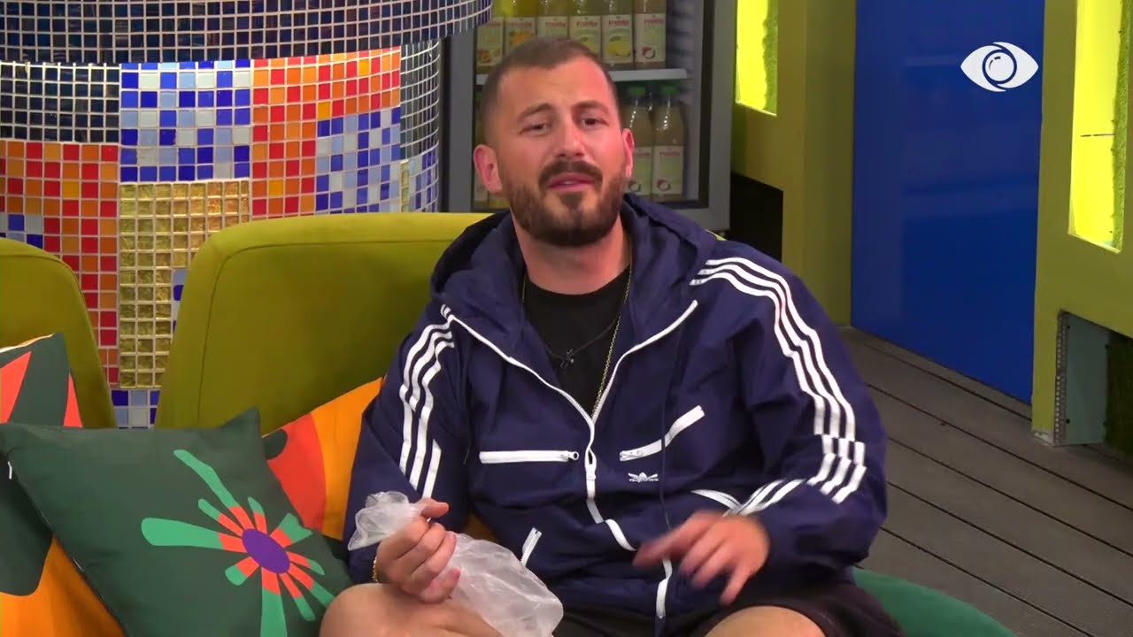 “Nëse je mësuar me të futur...”/ Ilnisa acarohet me Romeon: Me kë po flet ti