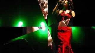 Passos Na Rua Lyrics English Translation