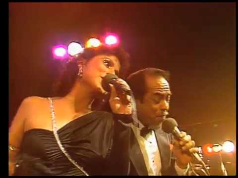 Por Una Mujer Casada - Little Joe y La Familia